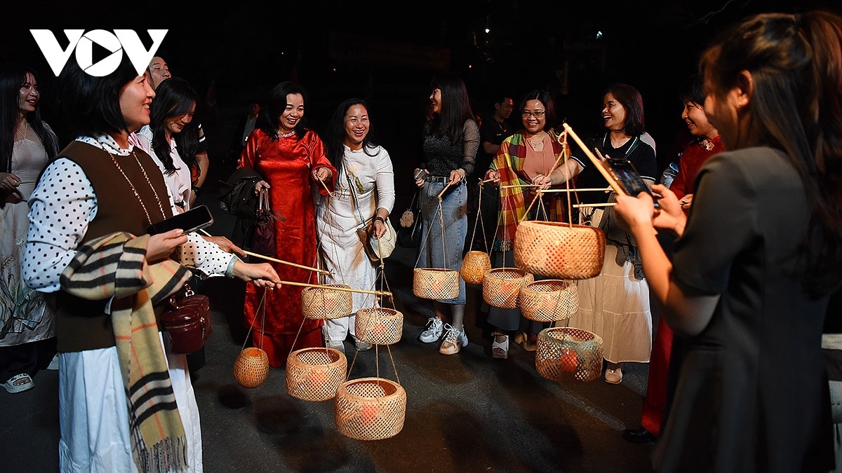 Malam Sakral di Gunung Nghia Linh: Perjalanan Menyentuh Asal Usul
